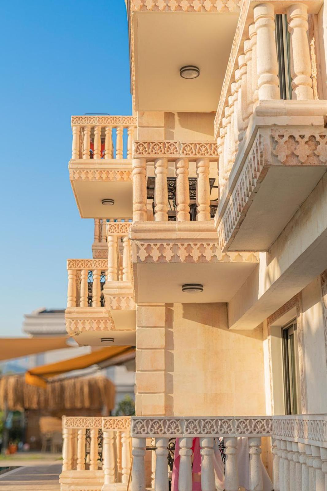 Aparthotel Kalender Pansion Fethiye Exterior foto